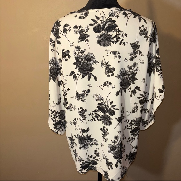 2/$30 JOUICA Women’s Floral V-Neck Tulip Sleeve Blouse Careerwear Size L - Picture 3 of 8